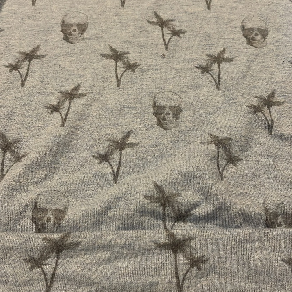 PJ Salvage skulls and palm trees top for women. Size small - Picture 8 of 8